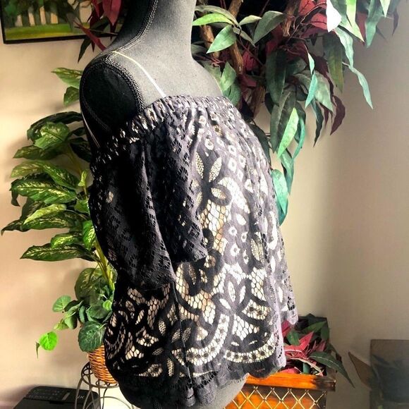 Jella C. Off the Shoulder Black Lace Short Sleeve Top - Picture 2 of 7